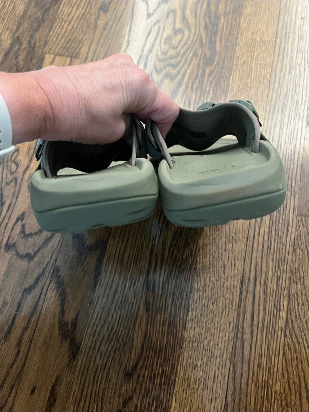 TEVA Hurricane Verge Olive Green Slide Sandal with Buckle Strap. 8 medium - Picture 8 of 10